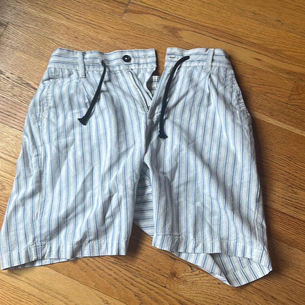 dan John casual shorts (NEW)